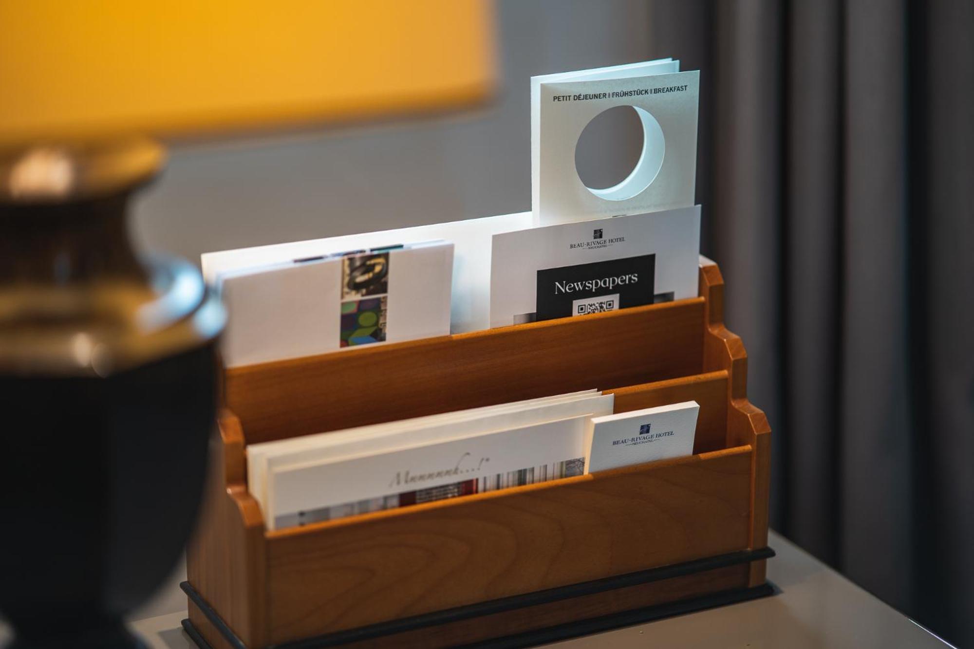 Beau Rivage Hotel Neuchâtel Eksteriør bilde A magazine rack
