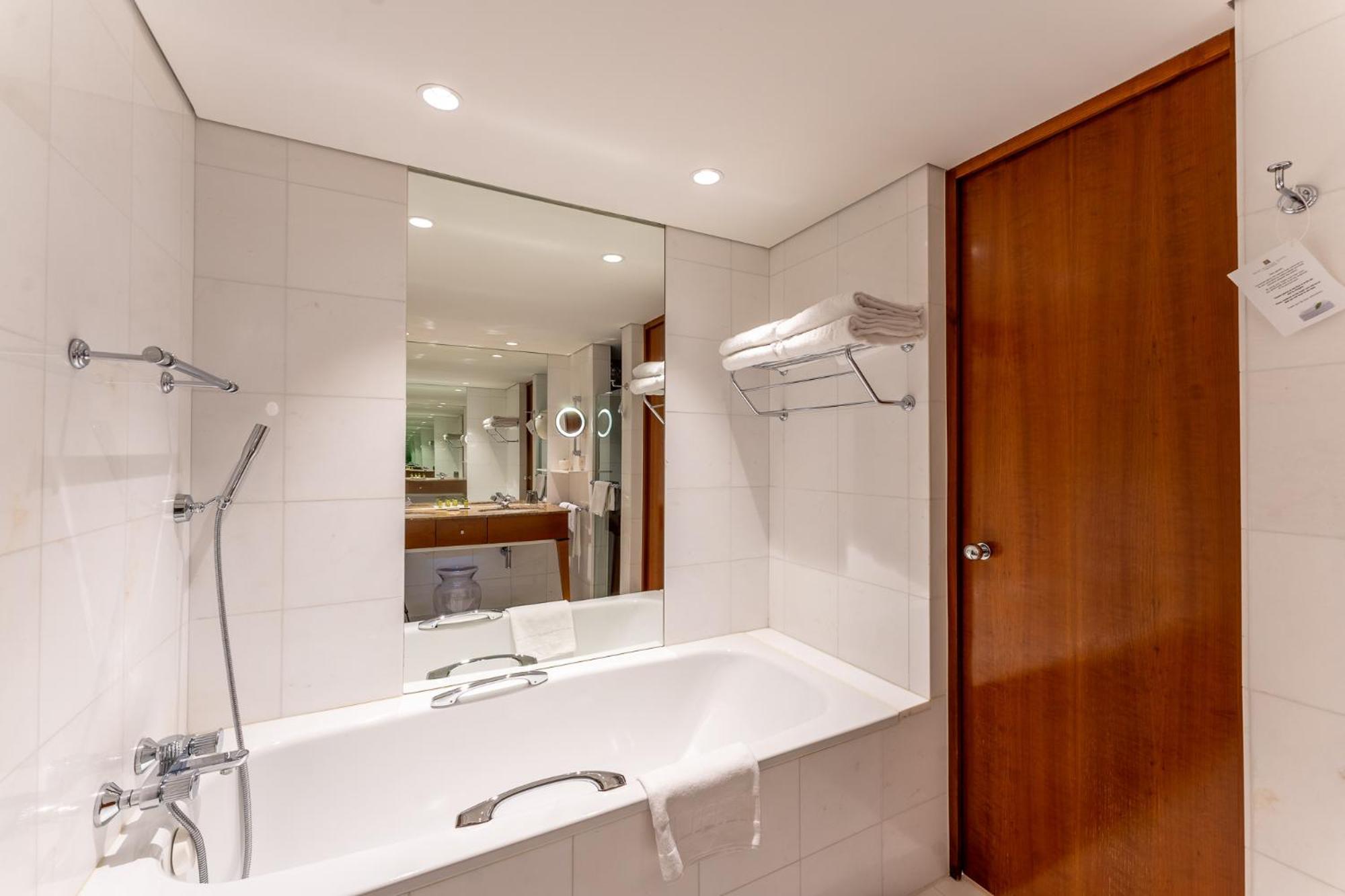 Beau Rivage Hotel Neuchâtel Eksteriør bilde Bathroom