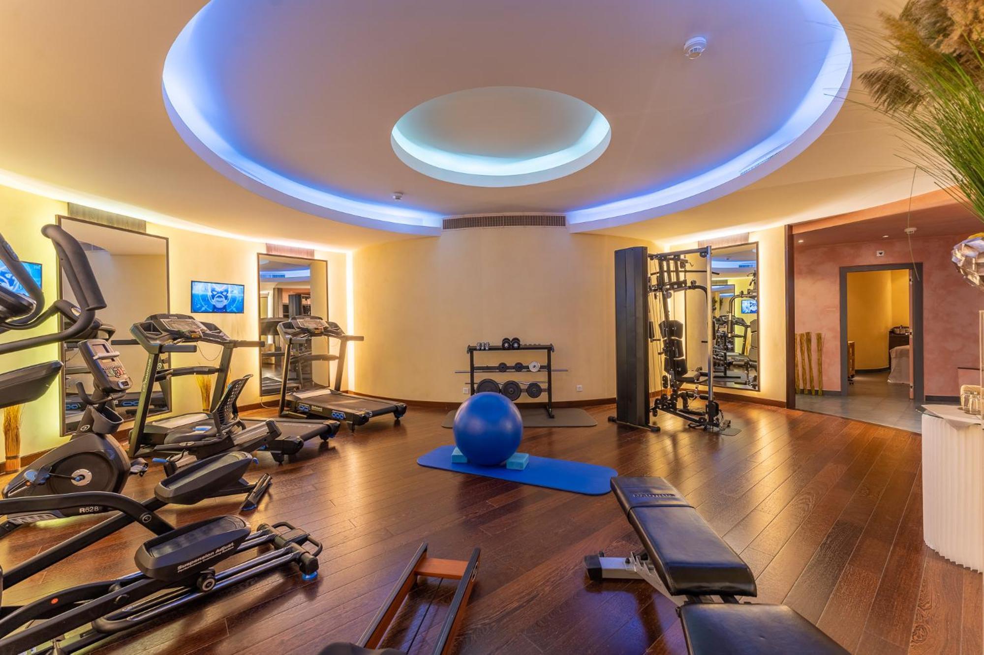 Beau Rivage Hotel Neuchâtel Eksteriør bilde The gym at the hotel
