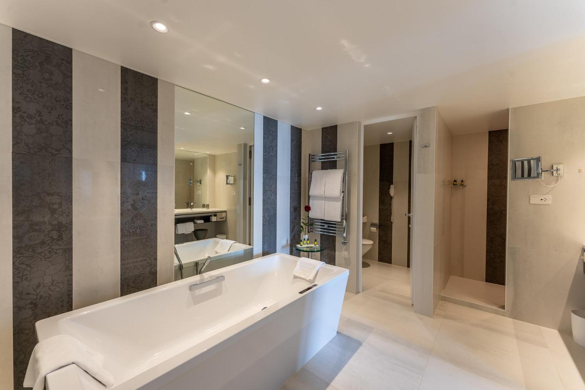 Beau Rivage Hotel Neuchâtel Eksteriør bilde Bathroom